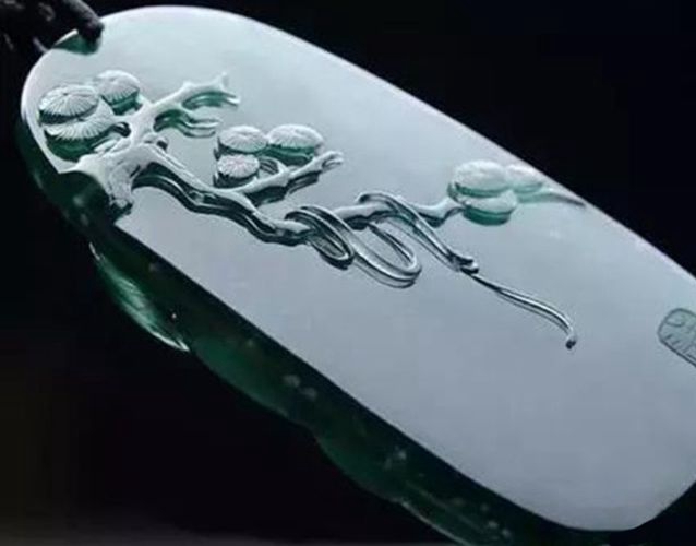 藍水翡翠長什么樣？藍水翡翠怎么是黑的？ -翡翠