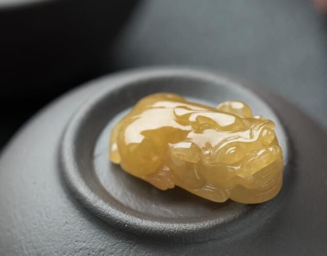 黃色翡翠是什么？黃色翡翠有價值嗎？ -翡翠