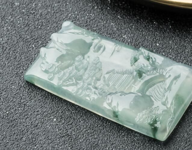 翡翠玉石價格是多少？目前的翡翠市場是漲是跌
