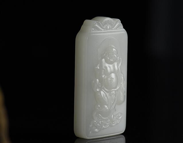 羊脂玉多少錢一克？越白的羊脂玉越值錢嗎？