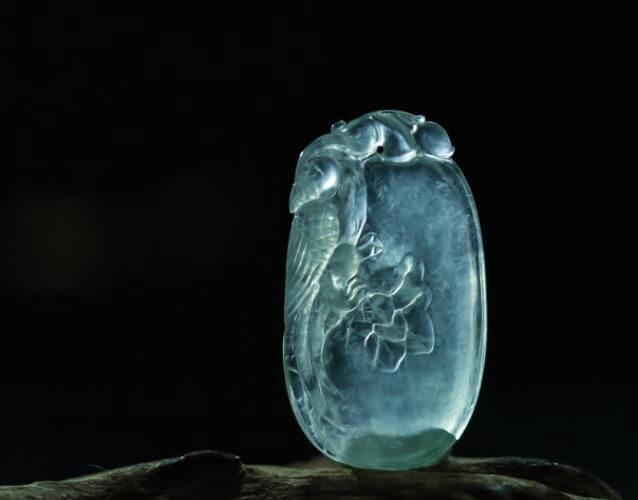 水種翡翠是什么？水種翡翠有何特征？ -翡翠