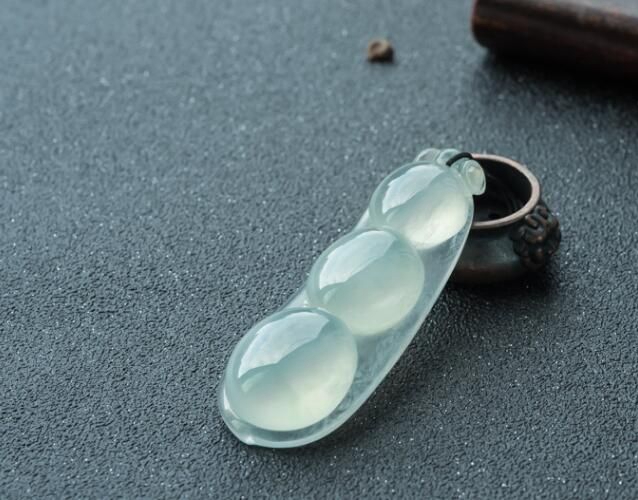翡翠豆子的寓意是什么？翡翠豆子顆數不同寓意
