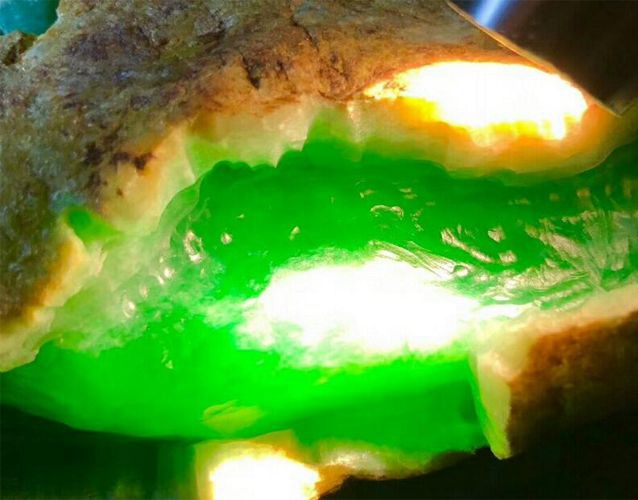 木那翡翠是什么？木那翡翠的特點有哪些？ -翡翠