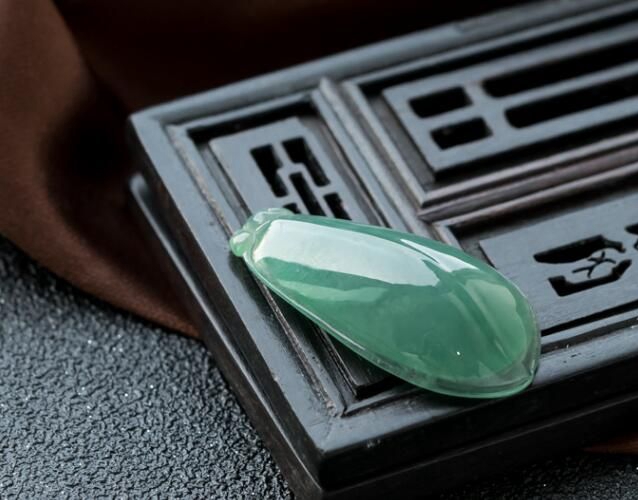 油青種翡翠好不好？油青種翡翠有收藏價值嗎？