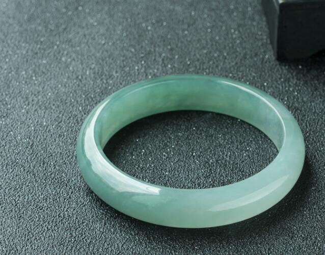 油青種翡翠好不好？油青種翡翠有收藏價值嗎？
