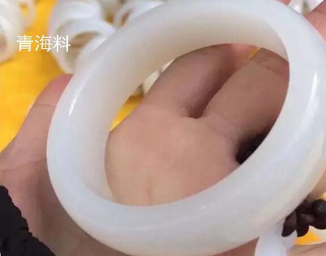 羊脂玉如何鑒別？越白的就是越好的羊脂玉嗎？