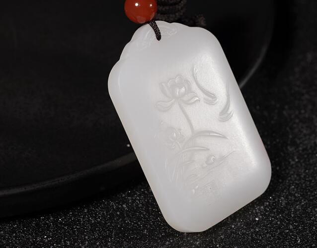 羊脂玉如何鑒別？越白的就是越好的羊脂玉嗎？