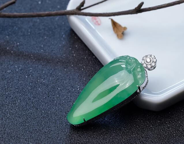 翡翠水頭是什么意思？翡翠水頭該如何分辨？