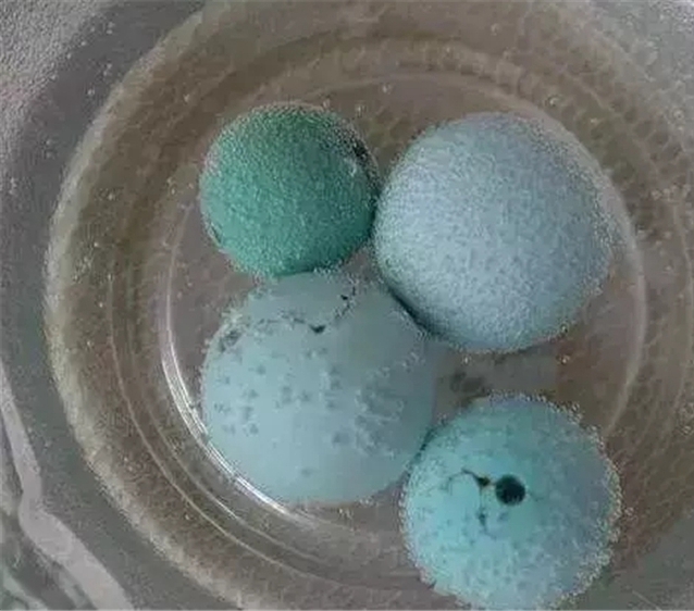 綠松石變色-黃金首飾網 天然珠寶的奇妙,綠松石會"長"白點?