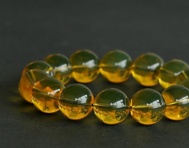佩戴琥珀的作用，女性佩戴琥珀的好處有哪些？