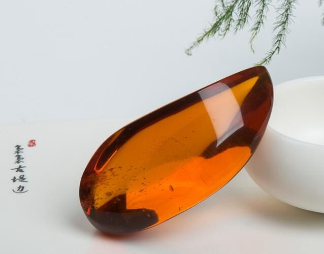 琥珀吊墜一般多少錢？琥珀吊墜的價格 -蜜蠟琥珀