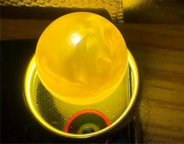 蜜蠟用手機燈光鑒別，蜜蠟用手機燈光照片 -蜜蠟