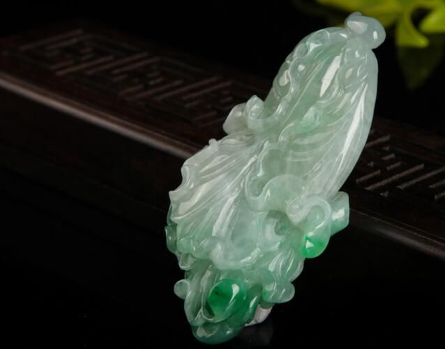 翡翠白菜為什么受歡迎？翡翠白菜的價值何在？