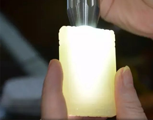 用電筒怎么看玉的真假？怎樣區分玉的真假？