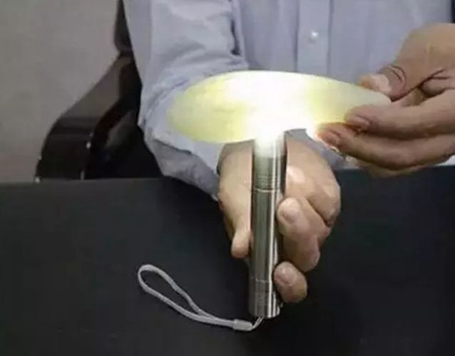 用電筒怎么看玉的真假？怎樣區分玉的真假？