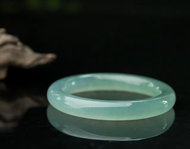 a貨翡翠價位是多少？翡翠手鐲a貨多少錢？ -翡翠