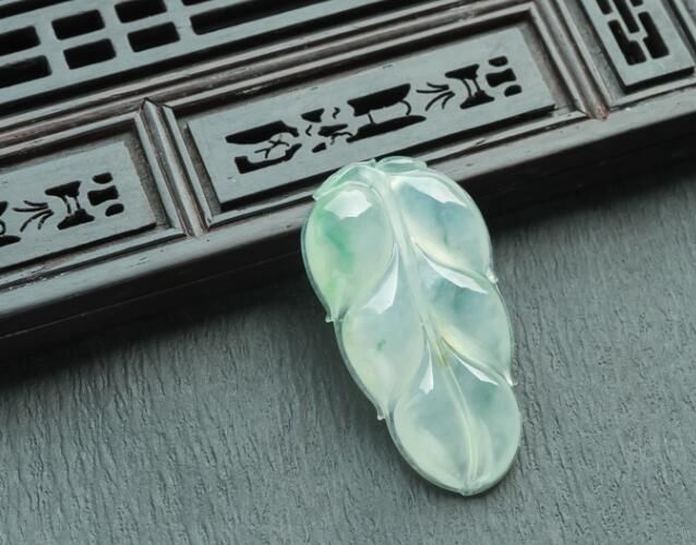 什么玉最好有靈性養人？ -翡翠