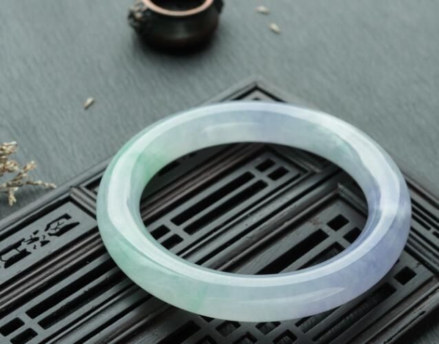 a貨翡翠手鐲多少錢？翡翠手鐲a貨價格行情 -翡翠