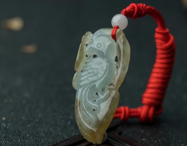 翡翠吊墜該如何搭配掛繩？翡翠吊墜配什么鏈好