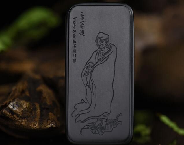 和田墨玉是什么？和田墨玉有何特點？ -和田玉
