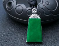 翡翠吊墜價格是多少？什么因素會影響翡翠吊墜
