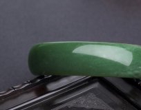 碧玉手鐲價格多少？不同產地的碧玉手鐲有何差