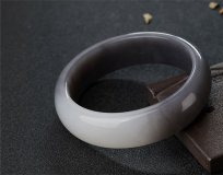 和田玉佩戴功效與作用，戴和田玉有什么好處？