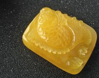 蜜蠟琥珀區別是什么？琥珀和蜜蠟哪個值錢？