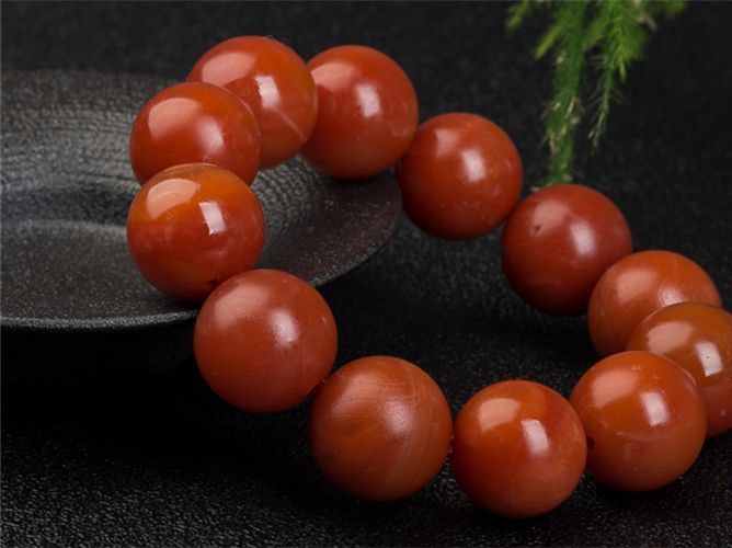 保山南紅多少錢一克？保山南紅為何價值不菲？