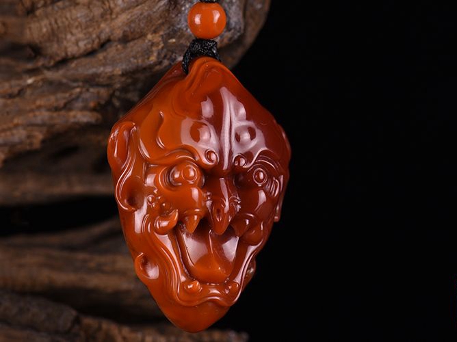 南紅價格多少一克？南紅價格暴跌是真的嗎？