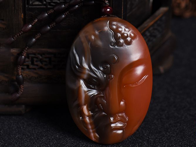 天然南紅瑪瑙的仿制品有哪些，該如何鑒別？