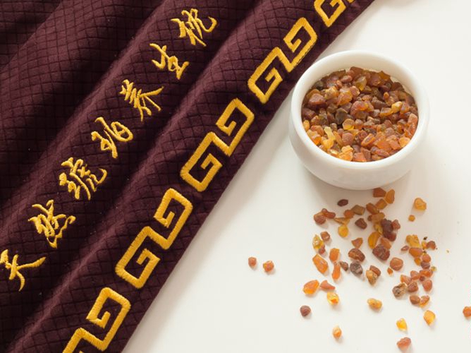 蜜蠟的功效與作用禁忌，戴蜜蠟有什么好處？