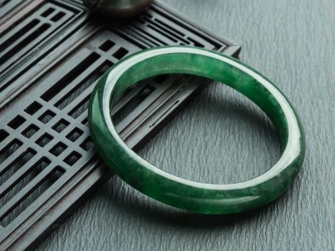 翡翠C貨是什么？怎么區別翡翠C貨？ -翡翠