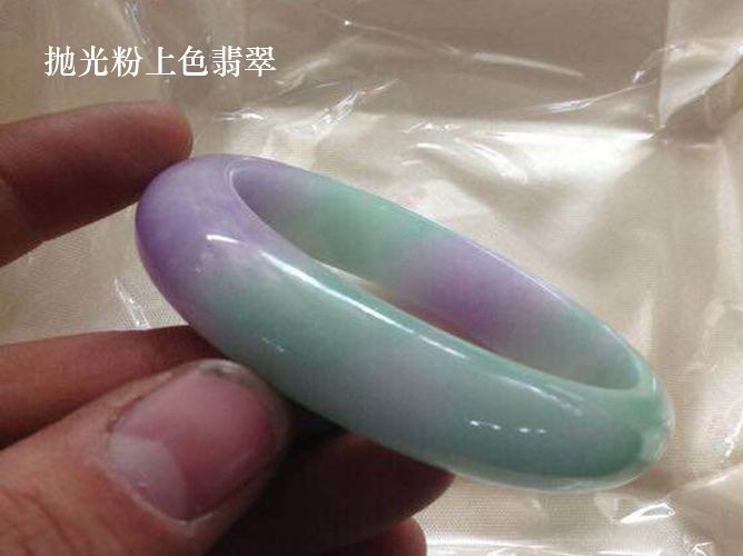 翡翠的鑒別方法水泡法到底靠不靠譜？翡翠水泡