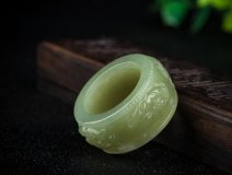 玉扳指該如何挑選？什么樣的和田玉扳指才最好