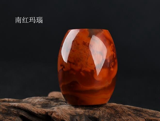 瑪瑙和翡翠的區別有哪些？瑪瑙和翡翠最大的不