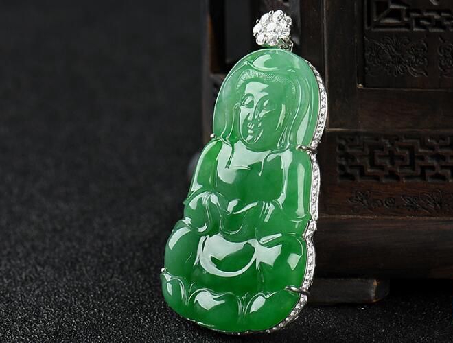 翡翠怎么鑒定真假？如何鑒別翡翠與“冰翠”？
