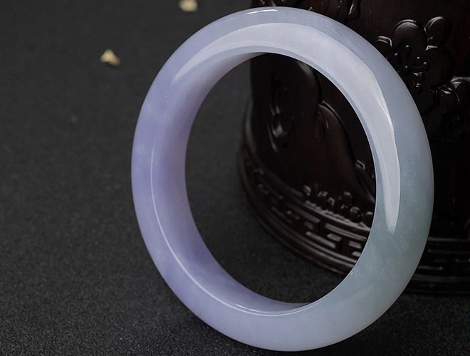 翡翠手鐲多少錢？翡翠手鐲的價格影響因素 -翡翠