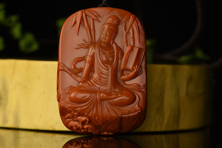 南紅瑪瑙價格兩極化嚴重，是否還有上漲空間？