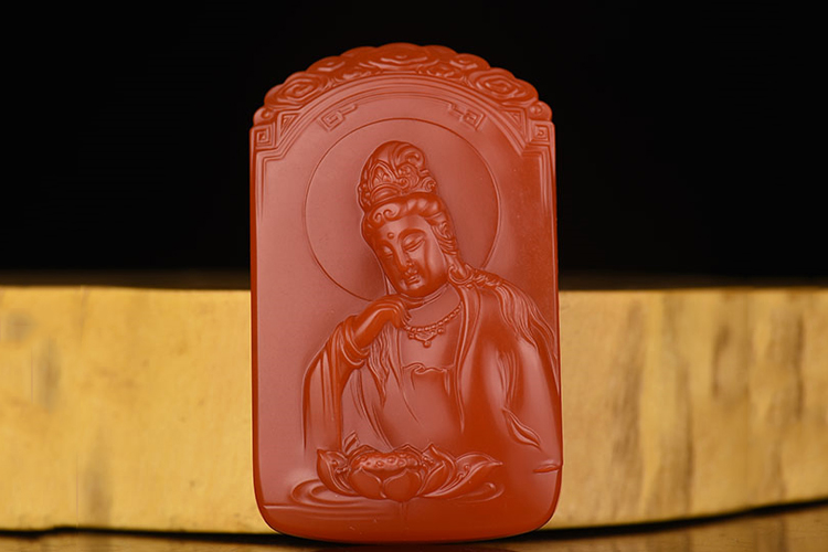 南紅瑪瑙價格兩極化嚴重，是否還有上漲空間？