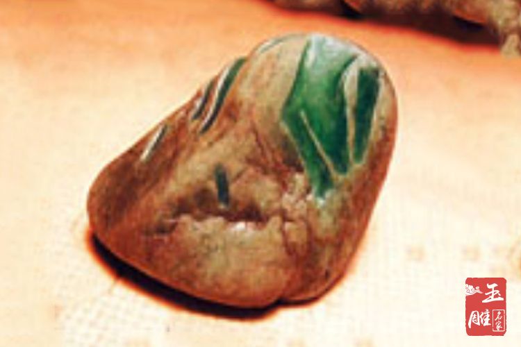 翡翠原石圖片鑒定，翡翠原石圖片 -翡翠