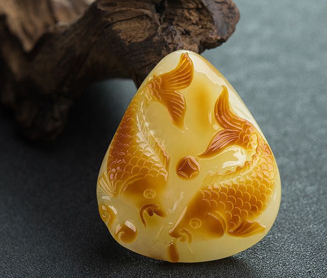 蜜蠟功效有哪些？戴蜜蠟有什么好處？ -蜜蠟琥珀