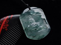 如何鑒定翡翠觀音吊墜的真假 從四點特質教你怎
