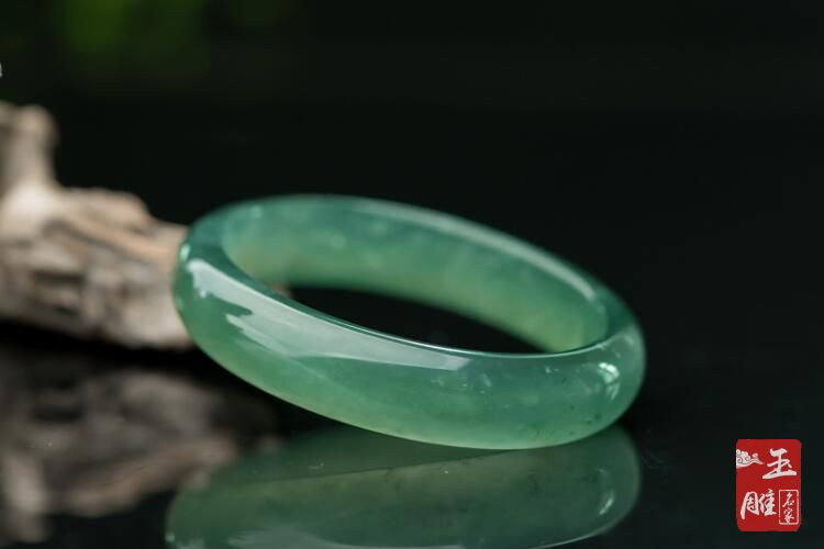 翡翠鐲的鑒定方法，如何鑒別粘接翡翠手鐲？
