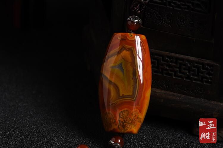 戰國紅瑪瑙一般多少錢？什么是戰國紅瑪瑙？