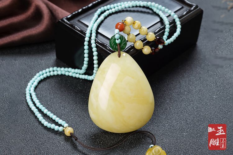 蜜蠟寓意著什么?不同的人佩戴蜜蠟有什么不同的