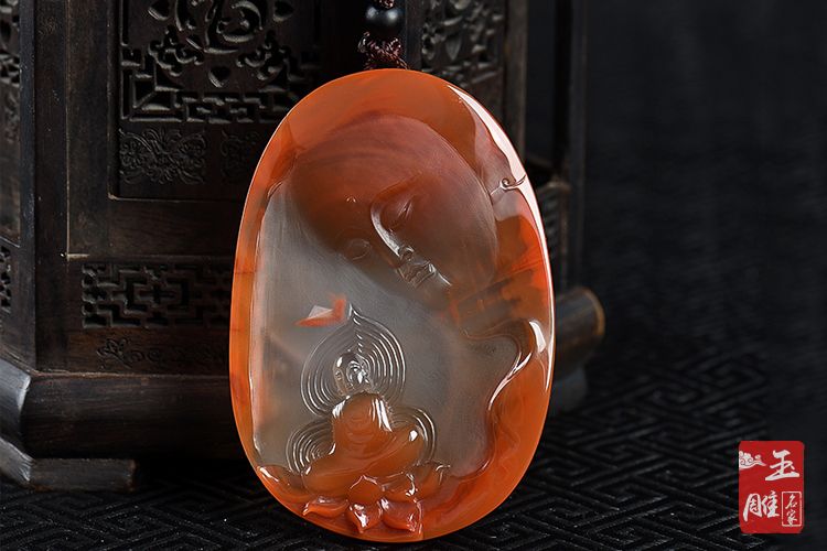 南紅吊墜該如何挑選？什么樣的南紅吊墜好看？