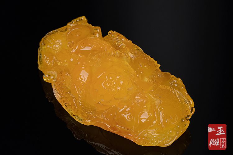 黃金蜜蠟與金珀是一回事嗎？黃金蜜蠟和金珀有
