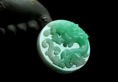 翡翠市場假貨橫行 怎么鑒定天然的A貨翡翠比較好