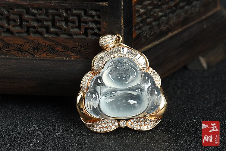 翡翠佛有什么作用？佩戴翡翠佛有哪些好處？